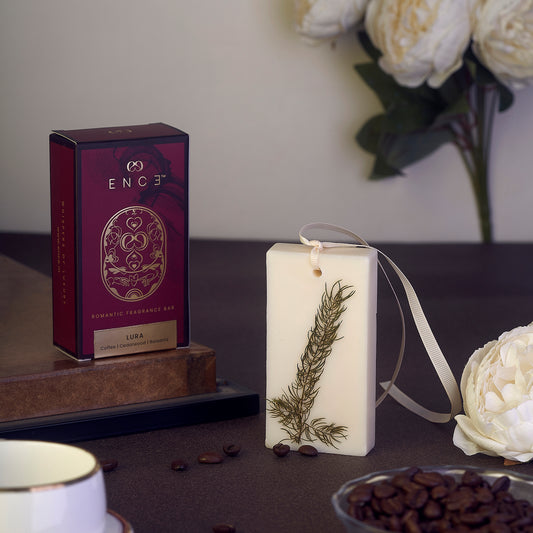 ENCE Lura Coffee & Atlas Cedarwood Closet Candle (80g / 45+ Days)
