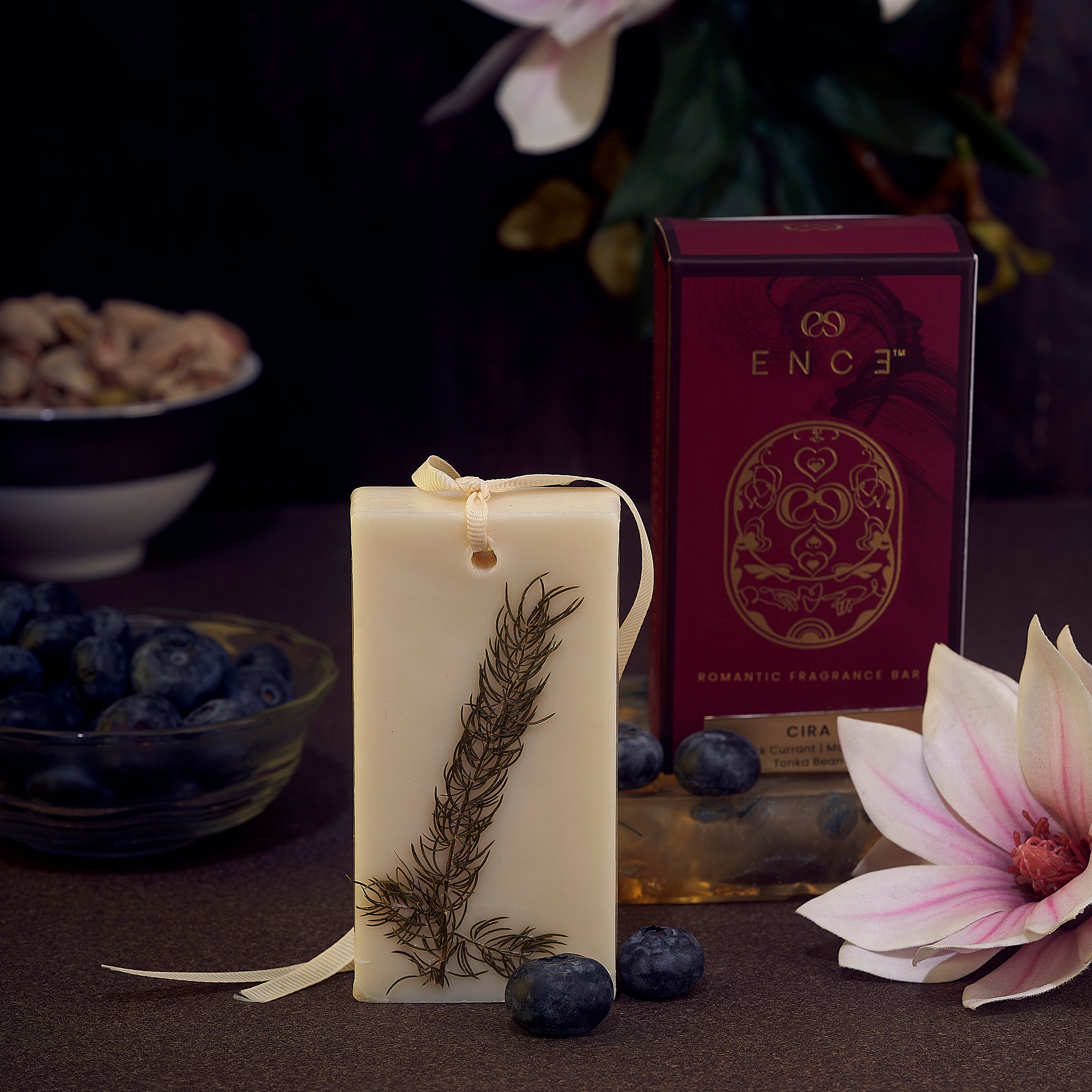 ENCE Cira  Black Currant & Magnolia Closet Candle (80g / 45+ Days)