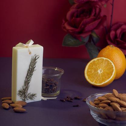 ENCE Mirel  Almond & Clove Closet Candle (80g / 45+ Days)