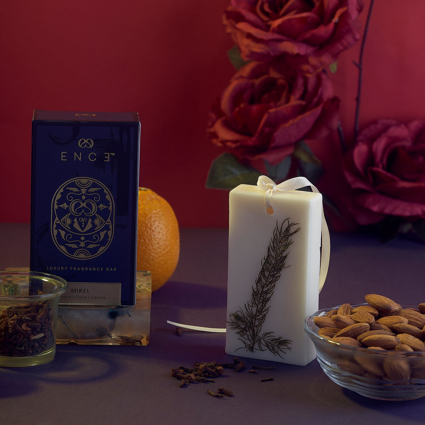 ENCE Mirel  Almond & Clove Closet Candle (80g / 45+ Days)