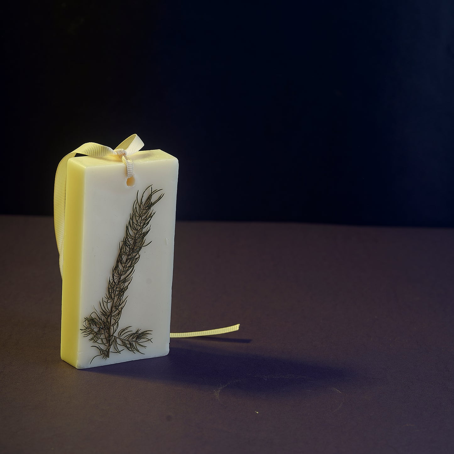 ENCE Noor  Japanese Green Tea & Lavendar Closet Candle (80g / 45+ Days)