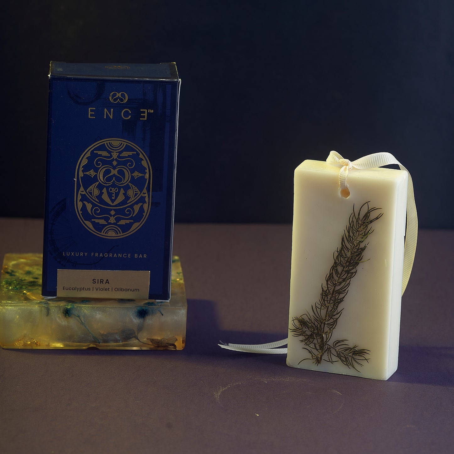 ENCE Sira  Eucalyptus & Violet Closet Candle (80g / 45+ Days)